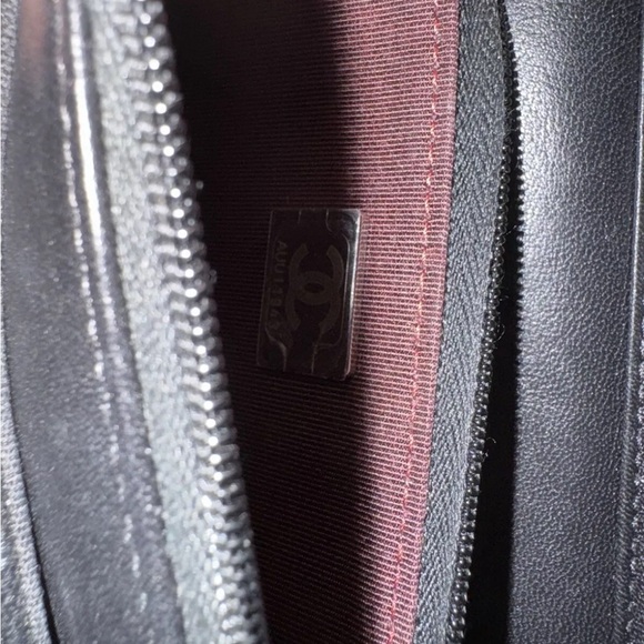 Authentic Chanel Wallet on Chain Quilted Caviar Shoulder Black Silver - Picture 4 of 10